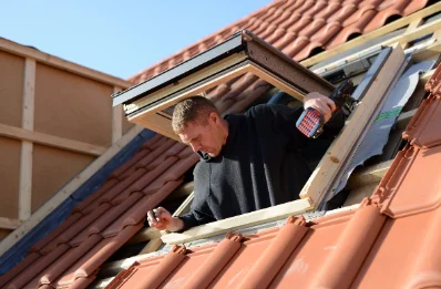 Pose de fenêtres de toit Velux au Monastère